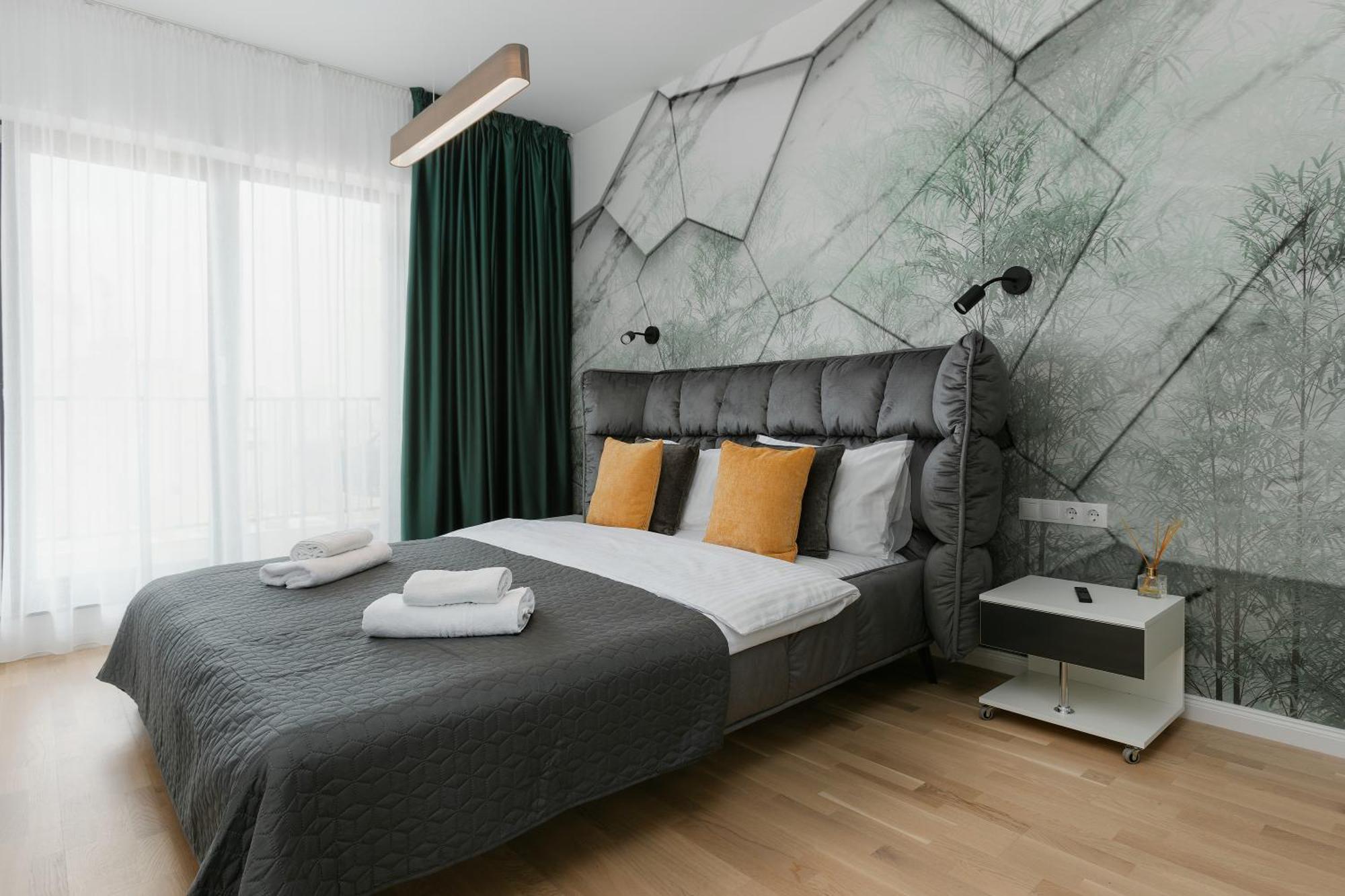 The Forest - Luxe Central Apt With Free Secured Parking Braşov Exterior foto